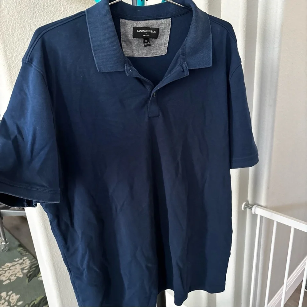 Banana Republic Men's Dark Blue Polo Shirt